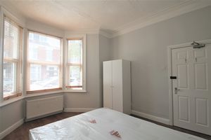 Bedroom- click for photo gallery